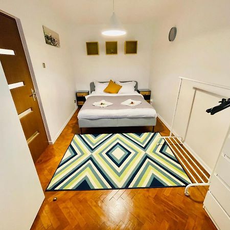 Modern Place To Stay-Self Check-In Nonstop 24H-Wifi Resita Exterior photo